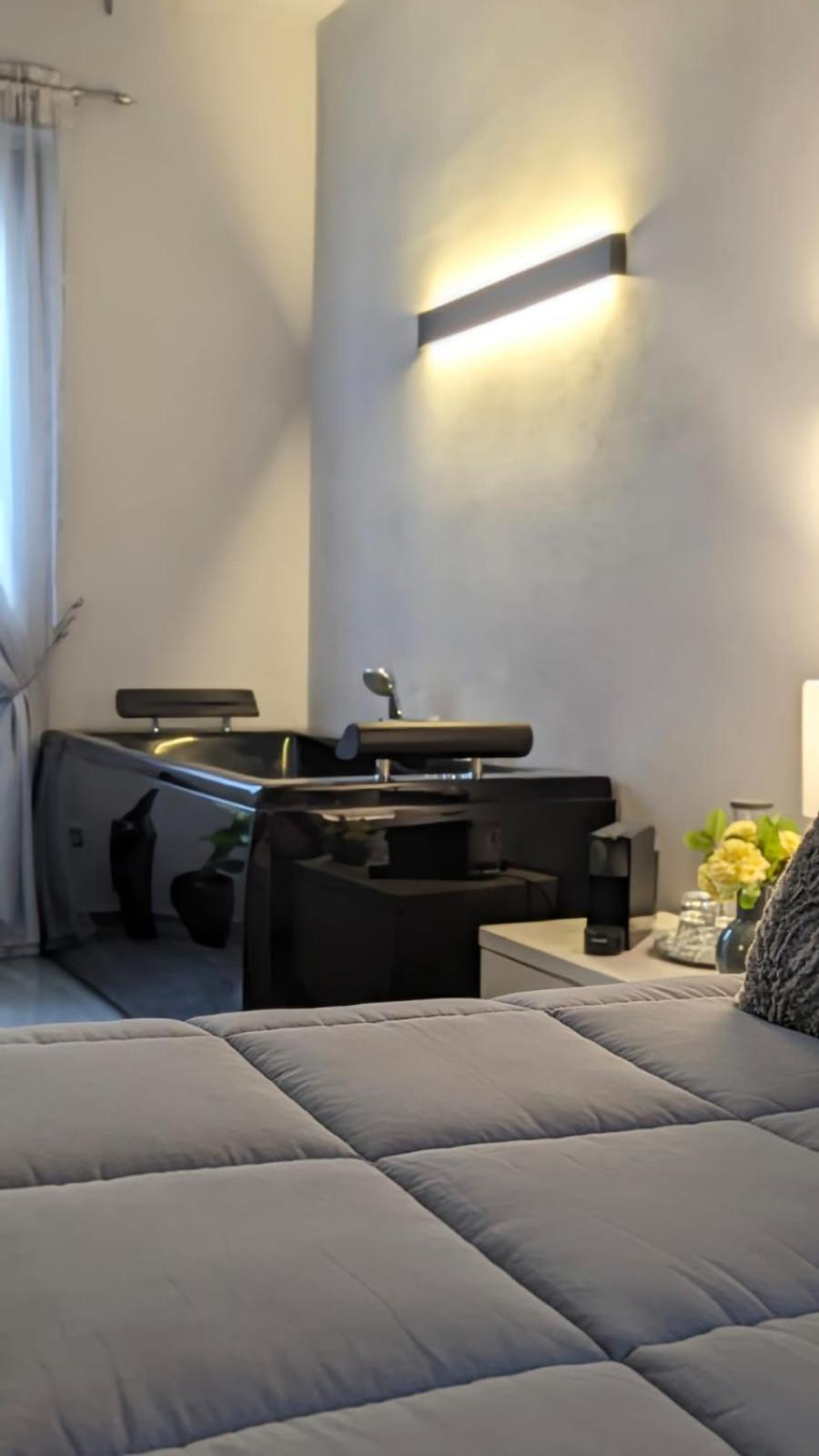 La Via Del Sale Accommodations Holidays Домодосола Екстериор снимка