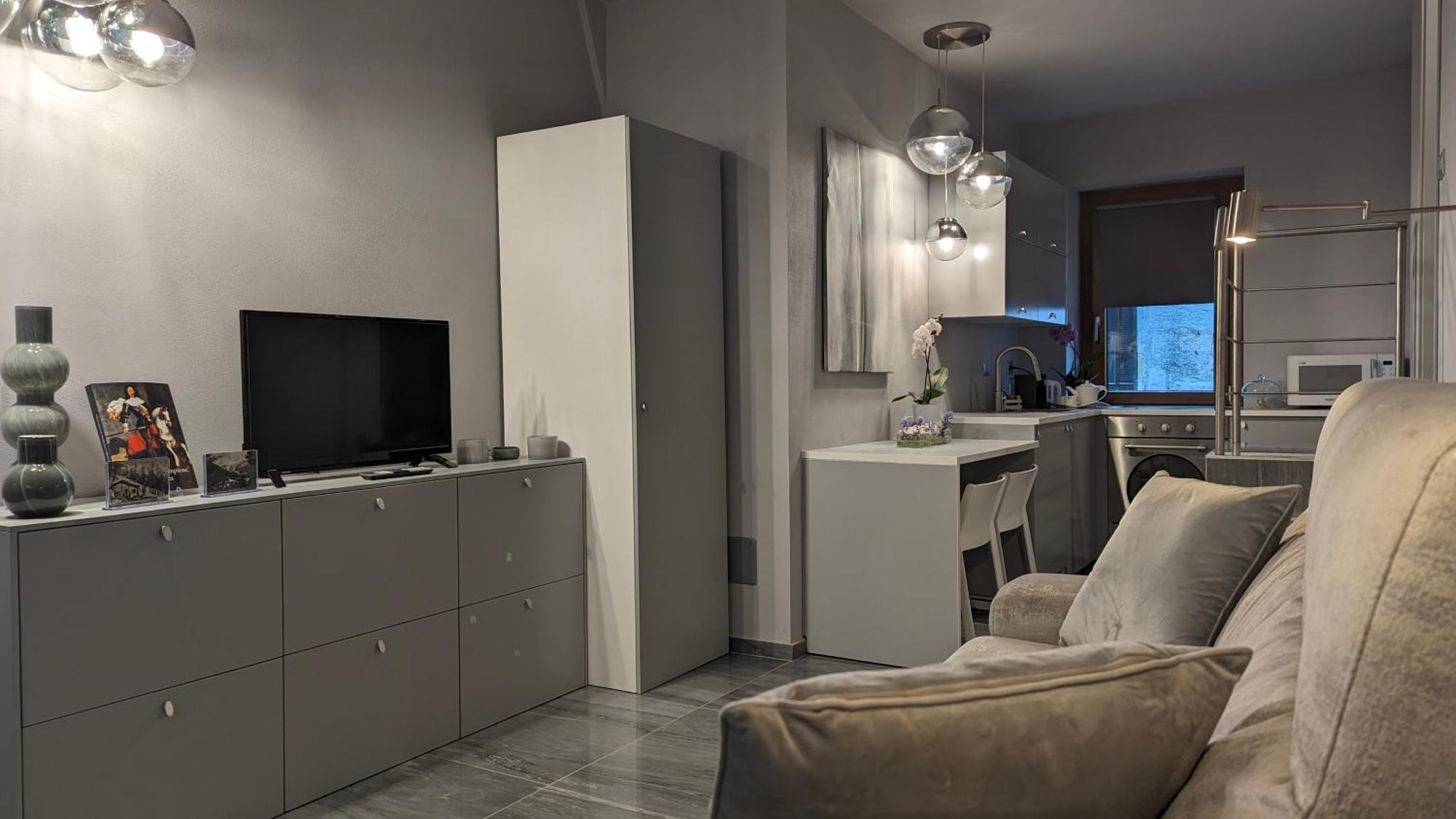 La Via Del Sale Accommodations Holidays Домодосола Екстериор снимка