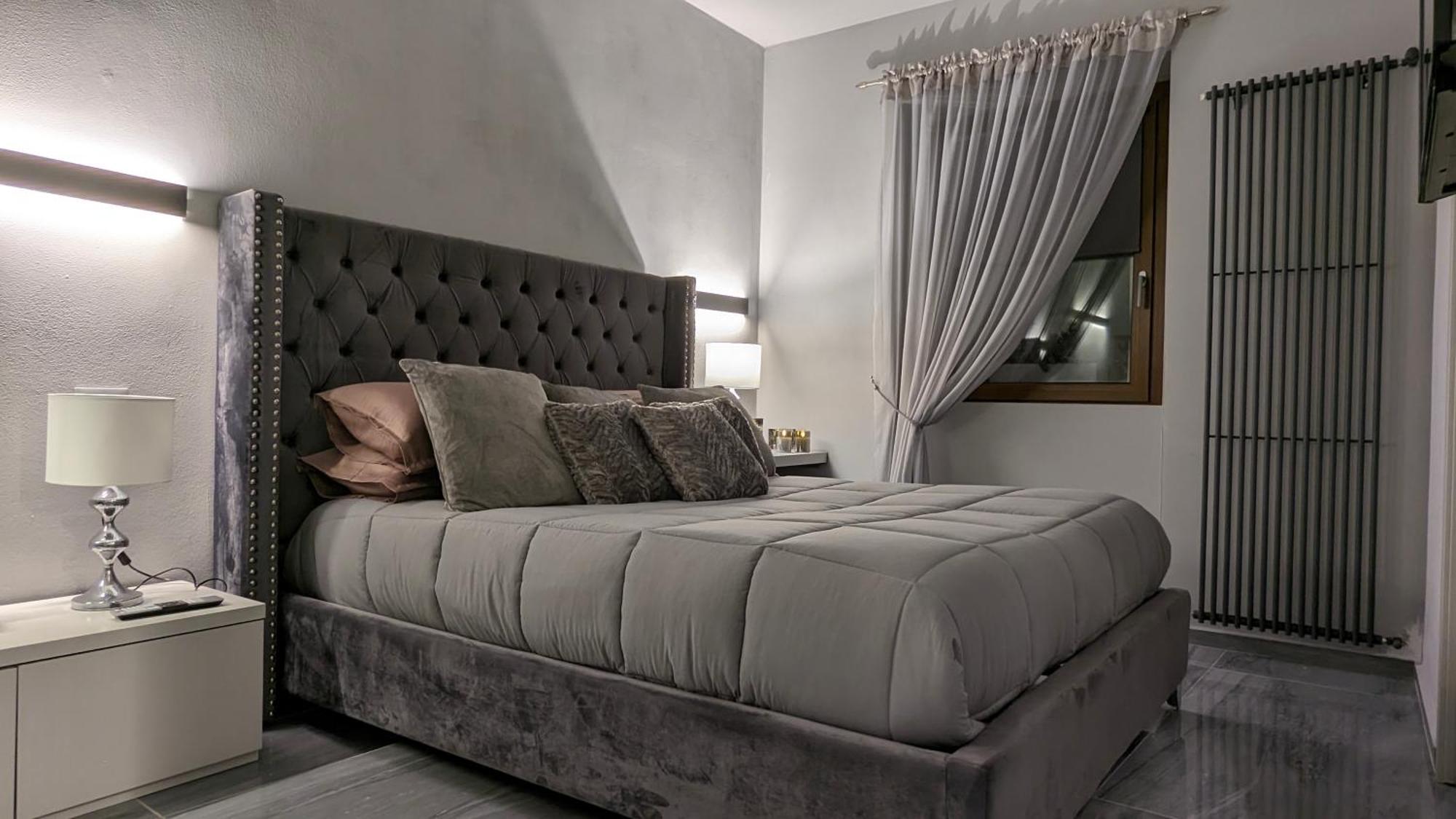 La Via Del Sale Accommodations Holidays Домодосола Екстериор снимка