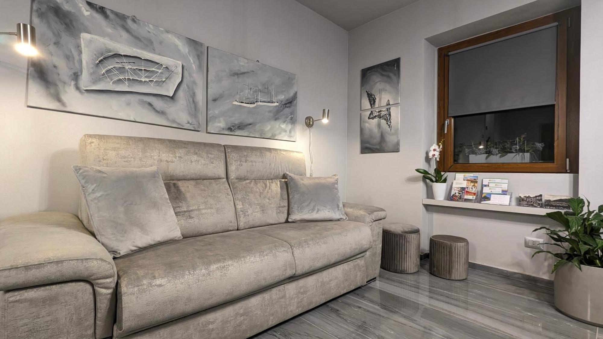 La Via Del Sale Accommodations Holidays Домодосола Екстериор снимка