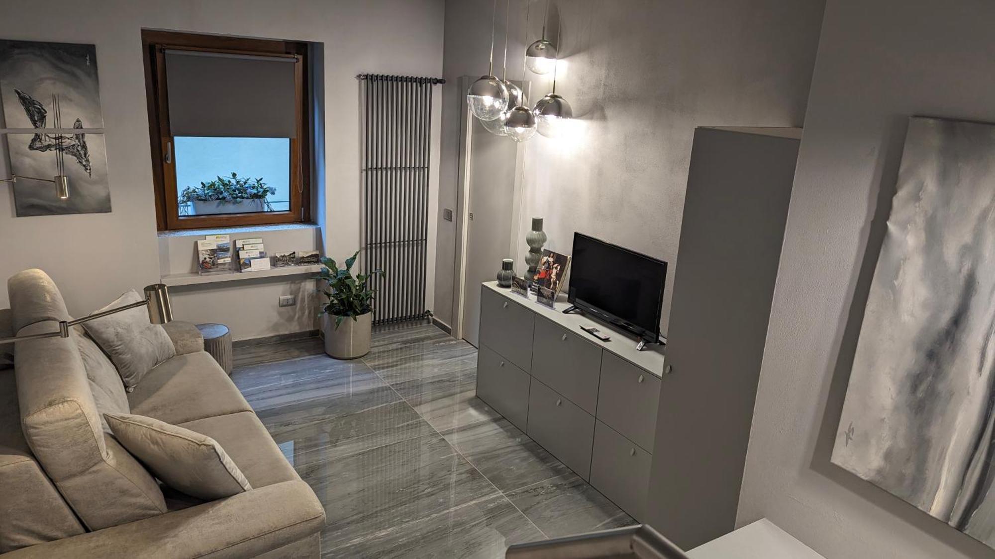 La Via Del Sale Accommodations Holidays Домодосола Екстериор снимка